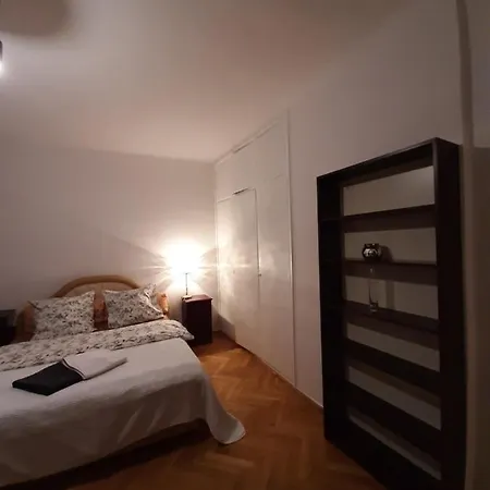 Apartment Rooms In Centrum *